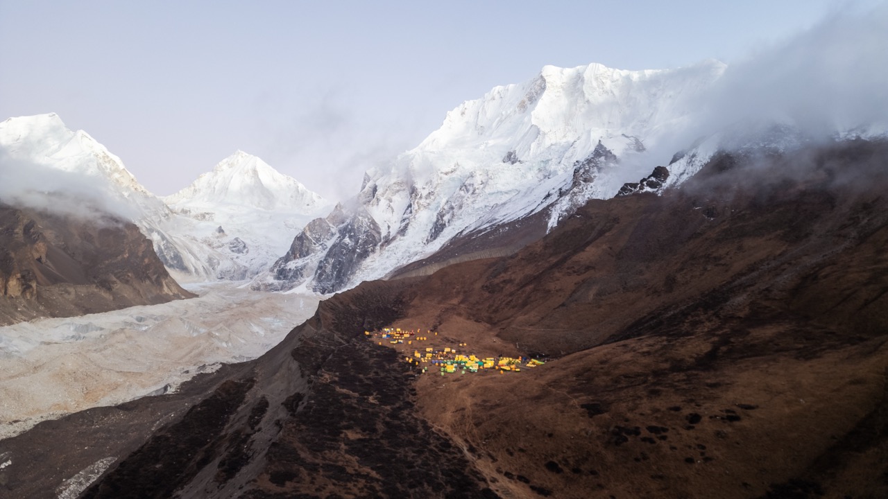 HIMLUNG HIMAL EXPEDITION: 7,126M