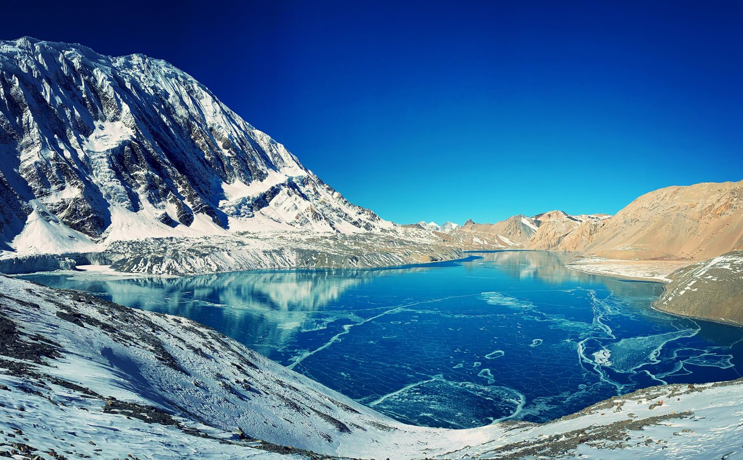 ANNAPURNA CIRCUIT TREK WITH TILICHO LAKE
